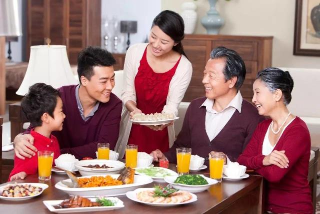 Cách ăn uống có thể phản ánh đạo đức và phẩm chất của một người