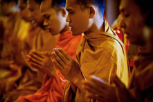 Vì sao các thiền sư Tây Tạng có thể tăng thân nhiệt trong điều kiện băng giá?