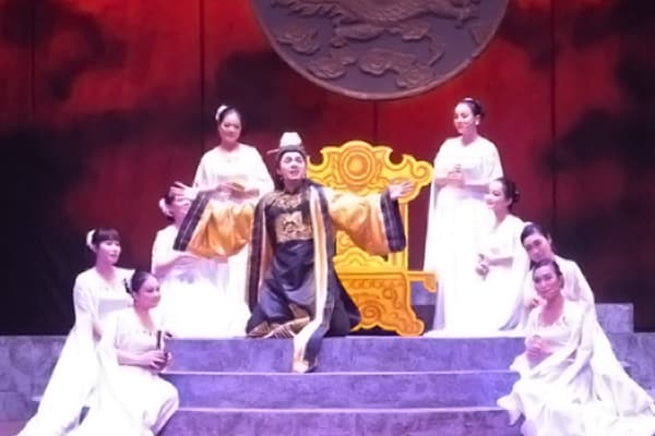Những dấu hỏi trong bệnh án của Ngọa Triều Hoàng Đế Lê Long Đĩnh