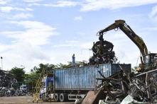 Gần 9.000 container phế liệu tồn đọng vô chủ, trong đó có container chứa chất thải nguy hại