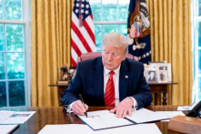 TT Trump ký sắc lệnh bảo vệ tượng đài, di tích